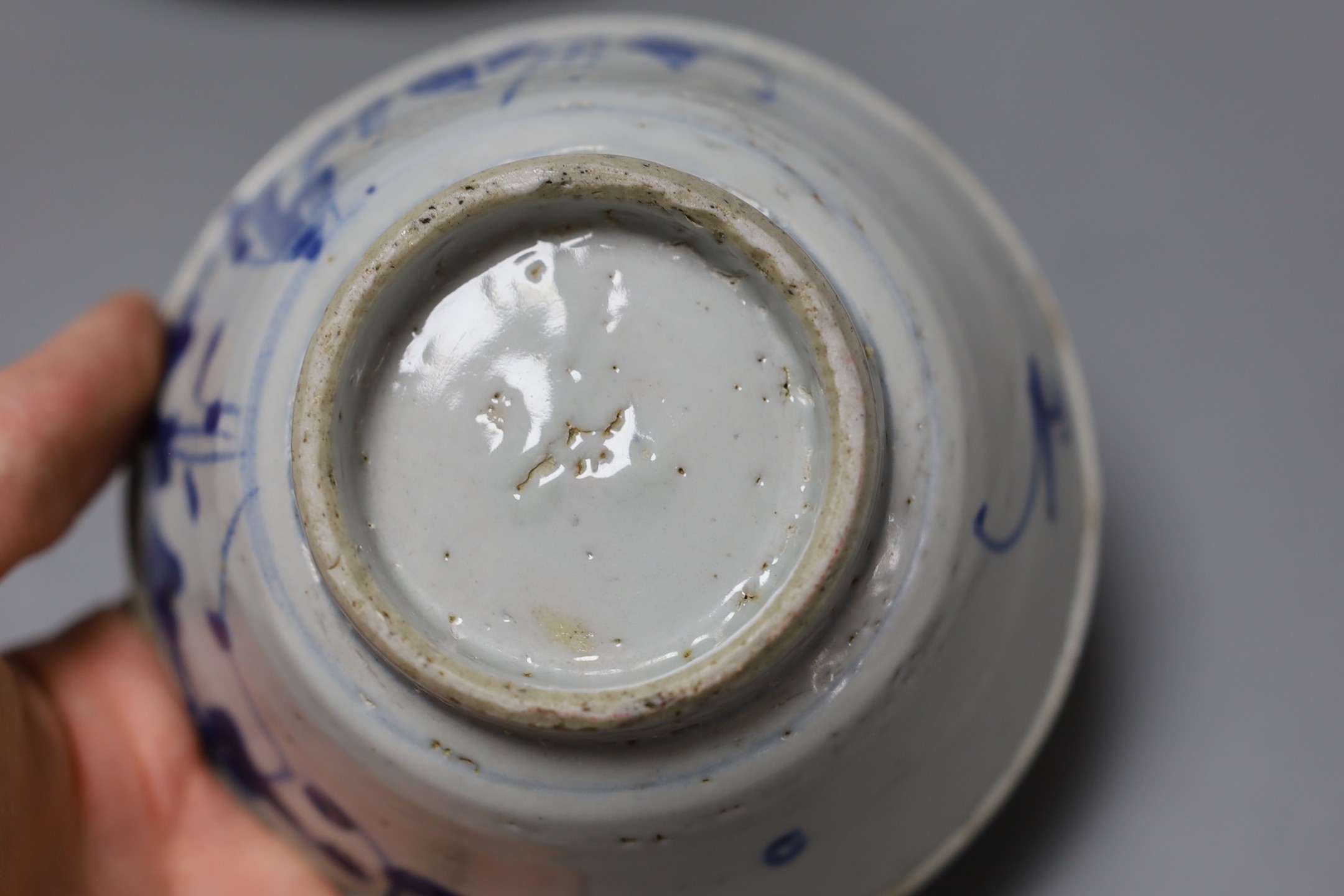 A group of 18th / 19th century Chinese blue and white plates and bowls, Largest 22 cm diameter